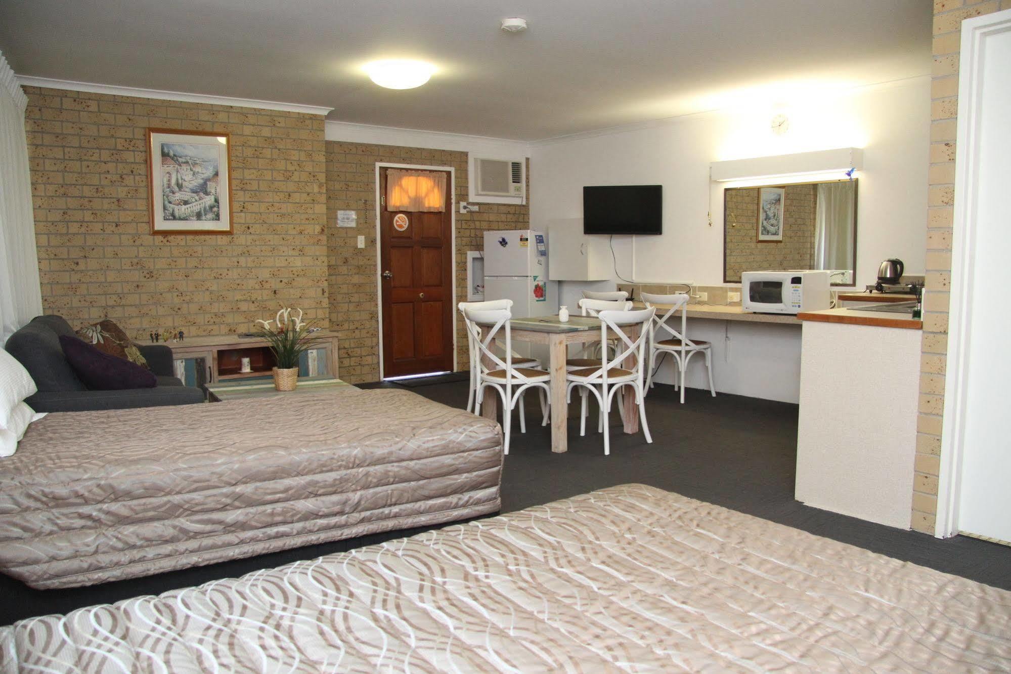 Tweed Harbour Motor Inn Tweed Heads Exterior photo